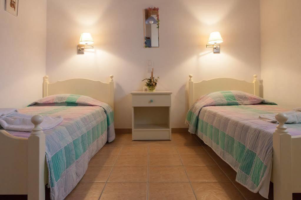 Ergina Summer Resort Antiparos ภายนอก รูปภาพ
